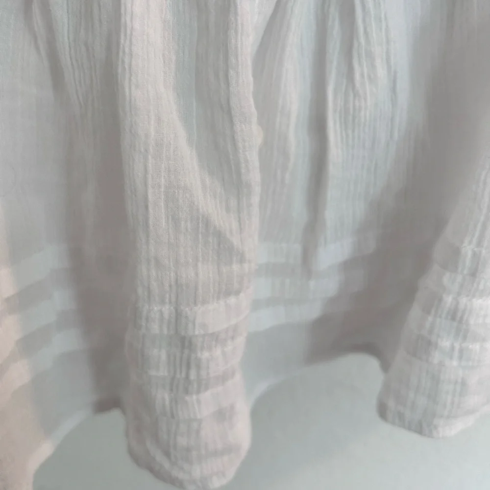 ❤️5 For $20❤️ Justice Girls White Eyelet Top Size M